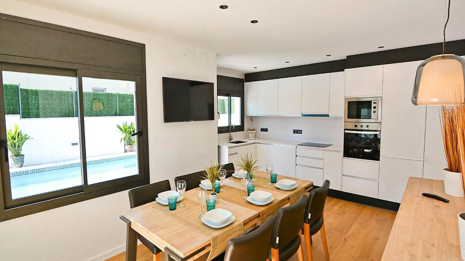 3 Bedroom Villa In Costa Brava L'Escala
